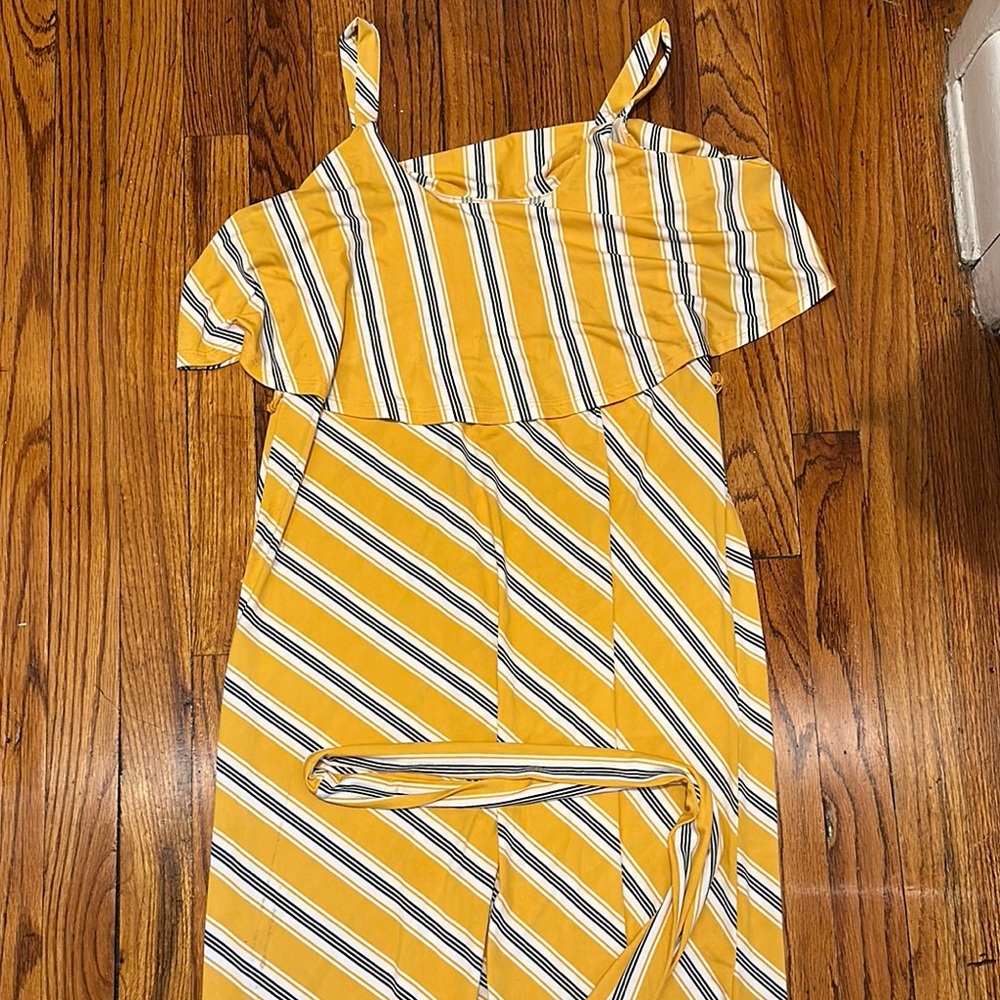 Chic Yellow Striped Maxi Dress